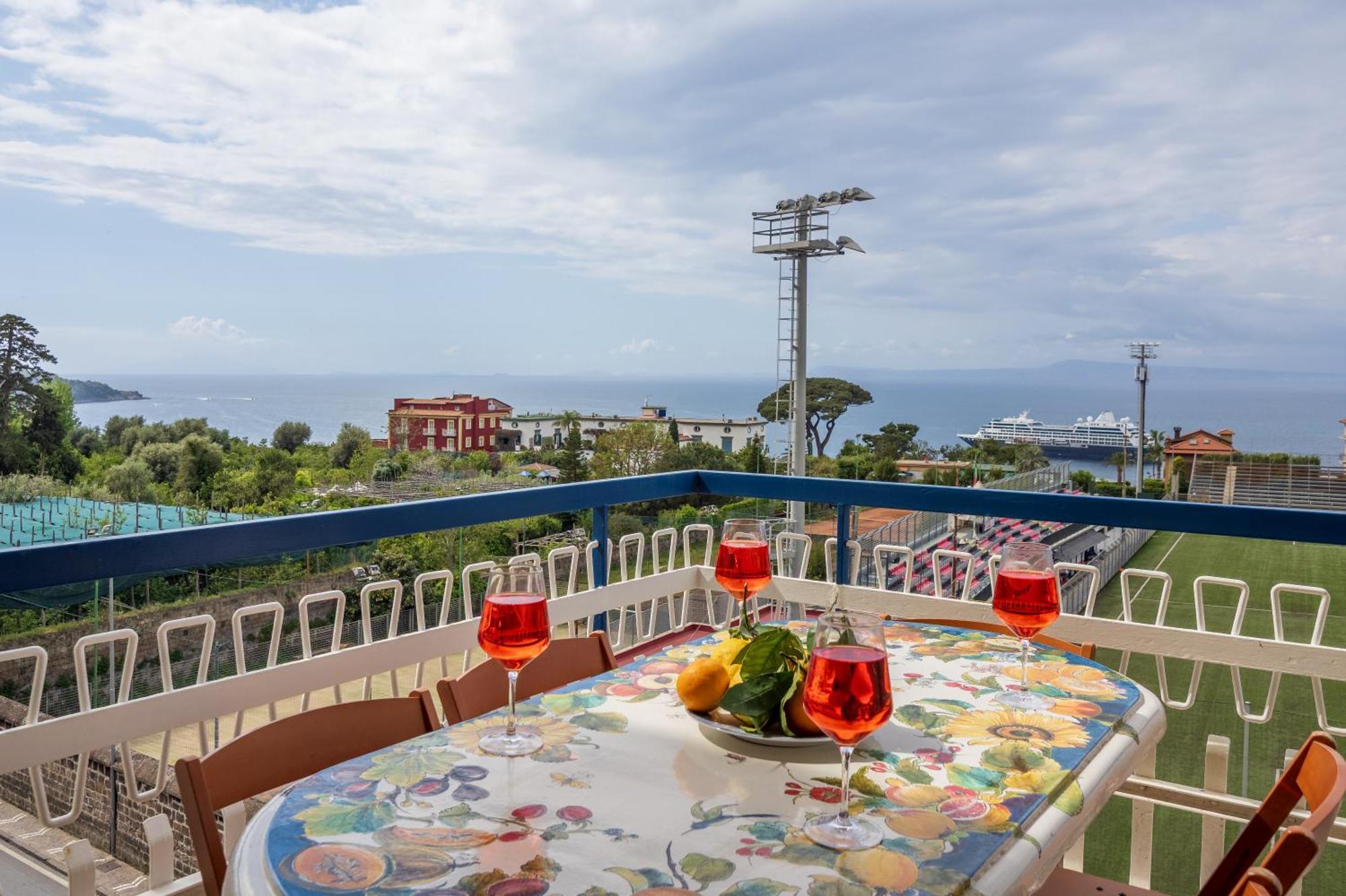 Residenza Le Sirene City Center Sorrento Exterior foto